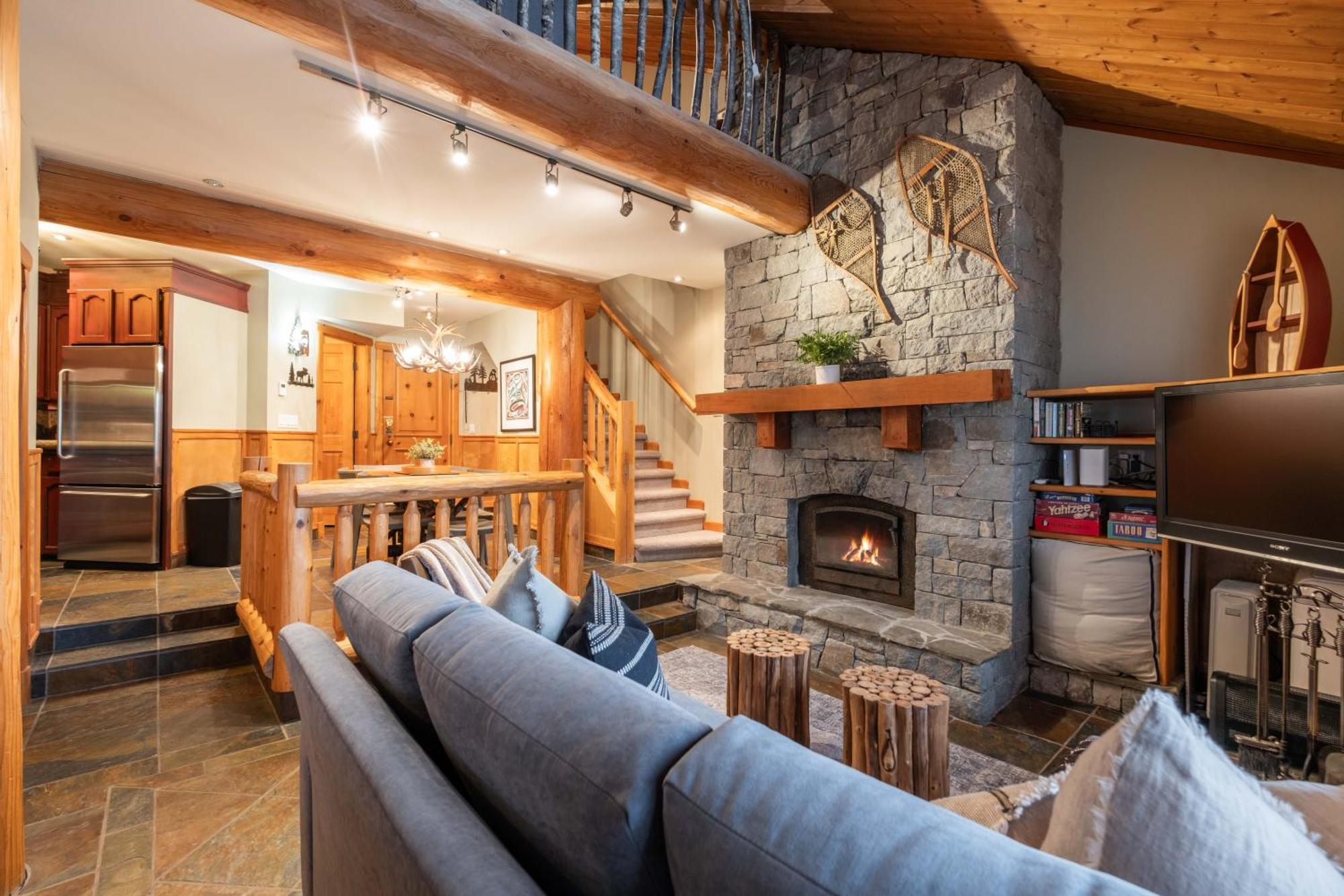 Villa Rainbow By Outpost Whistler Exterior foto